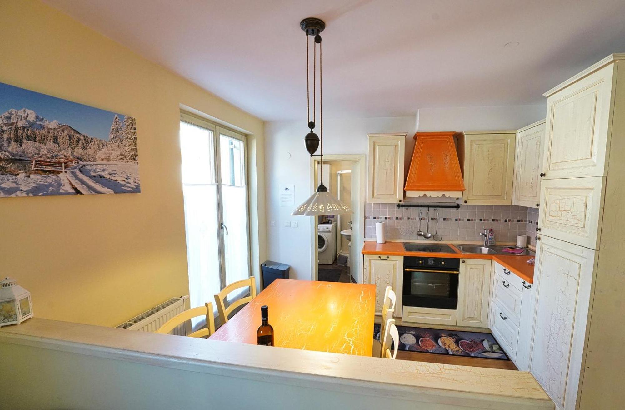 Apartment Mojstrovka With Terrace In City Center Kranjska Gora Eksteriør bilde