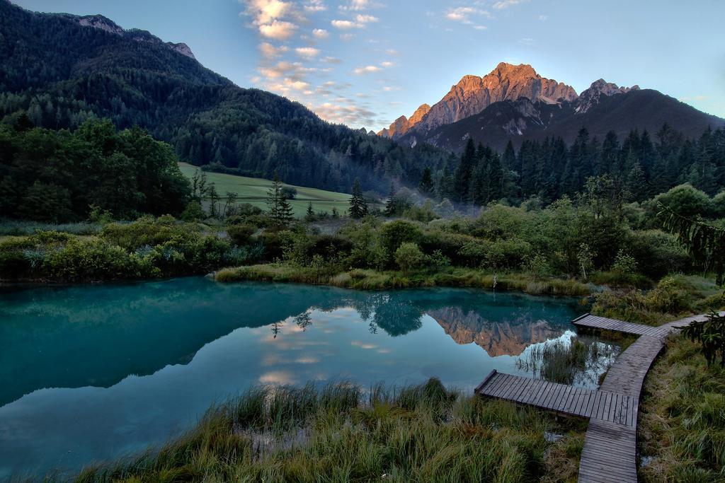 Apartment Mojstrovka With Terrace In City Center Kranjska Gora Rom bilde