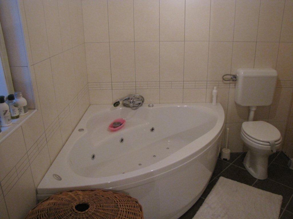 Apartment Mojstrovka With Terrace In City Center Kranjska Gora Rom bilde